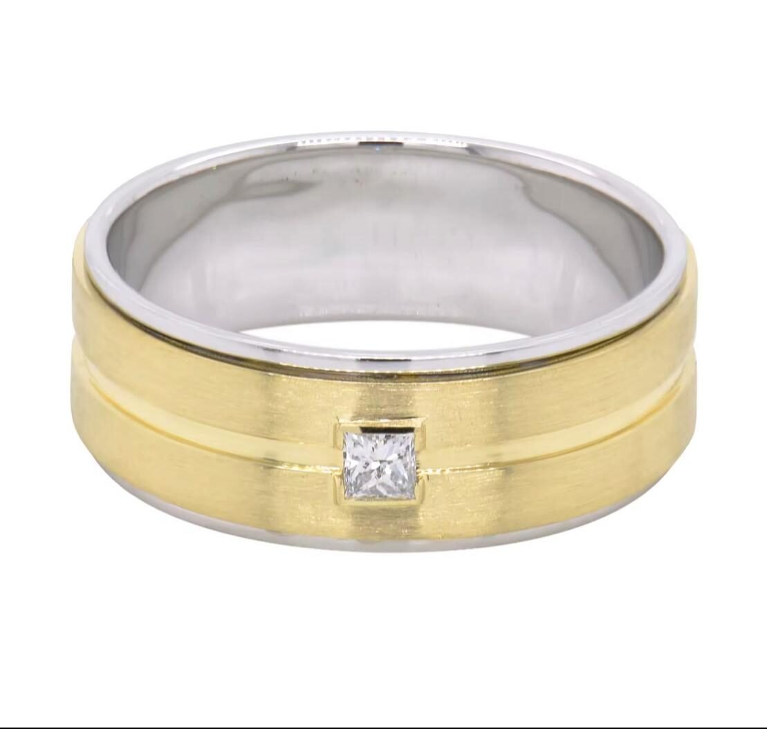 Trendy 14k Two Toned Band With 0.20ct Princess Cut Lab Diamond