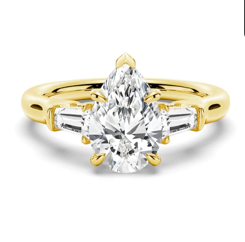 Pear cut Lab Diamond Ring with Baguette Side