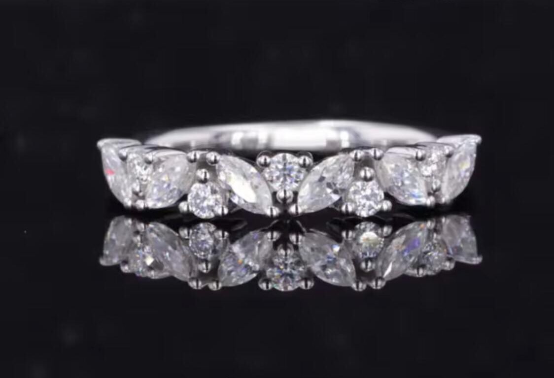 2x5mm Marquise and round lab diamond ring