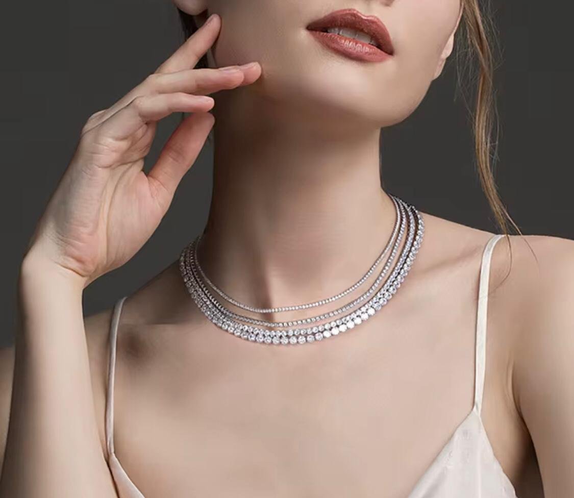 Beautiful Tennis Chain 14k White Gold - Image 2